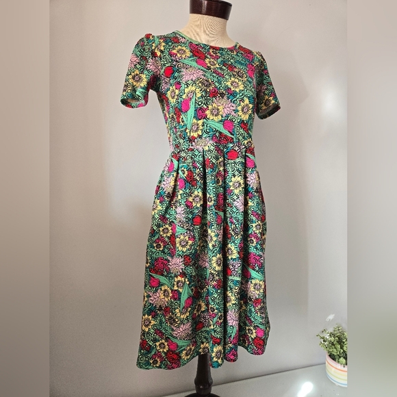 LULA ROE Floral Multicolor SHort Sleeve Midi Dress With Pockets. Size Small - Picture 2 of 13